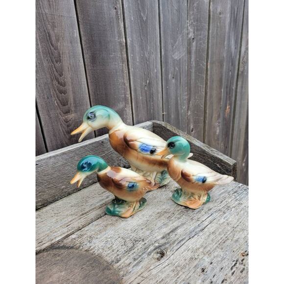 Vintage Royal Copley Ducks, Mallards Family Tall 9" and Two Smaller 6" - Picture 4 of 8